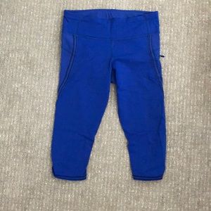 Lululemon royal blue cropped legging 19”